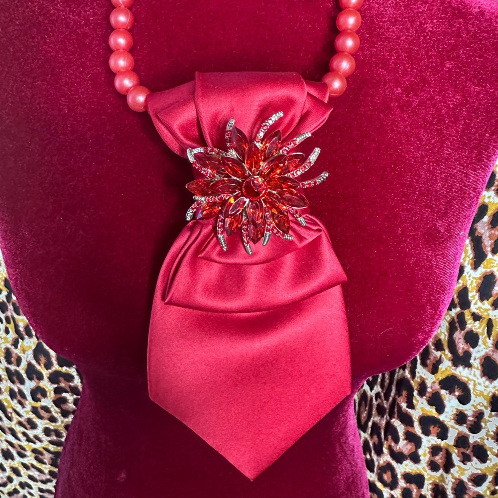 UpCycled Recycled Handmade Reworked Vintage Retro Tie Necklace Pop Snap Beads